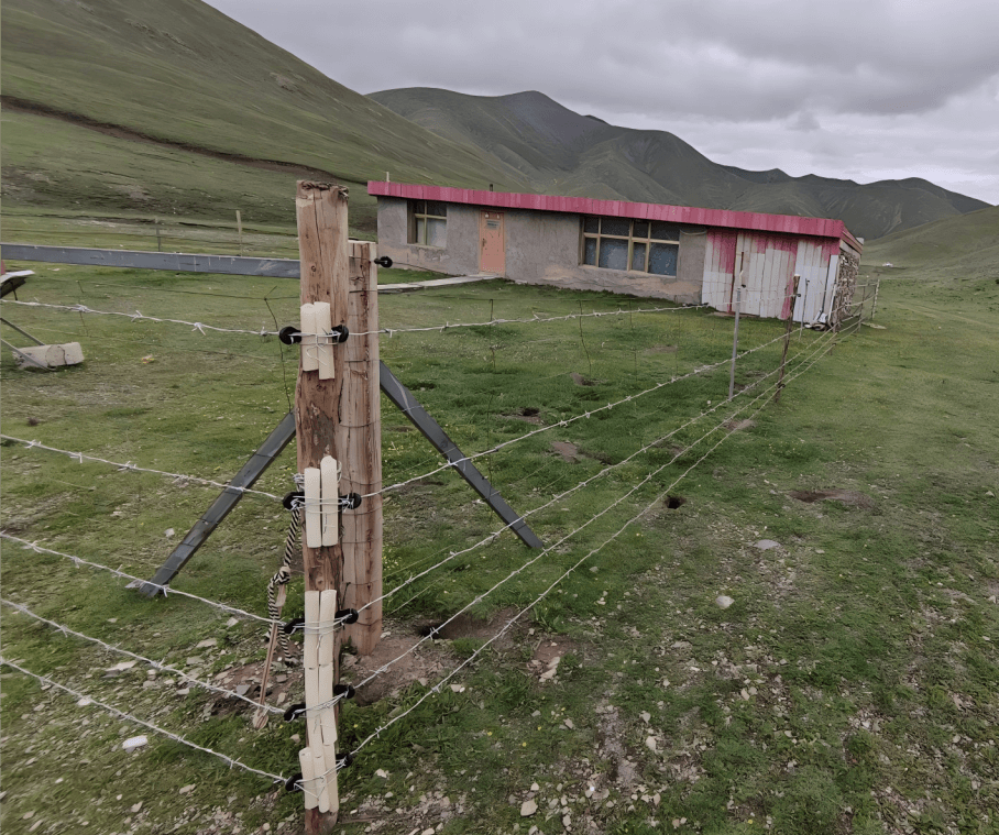 高原草场与围栏应用场景示意